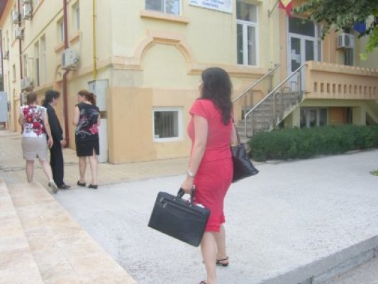1.847 de posturi pentru cadrele didactice care vor să predea în învăţământul preuniversitar